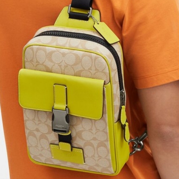 Coach track pack bag, signature and key lime - Picture 4 of 7